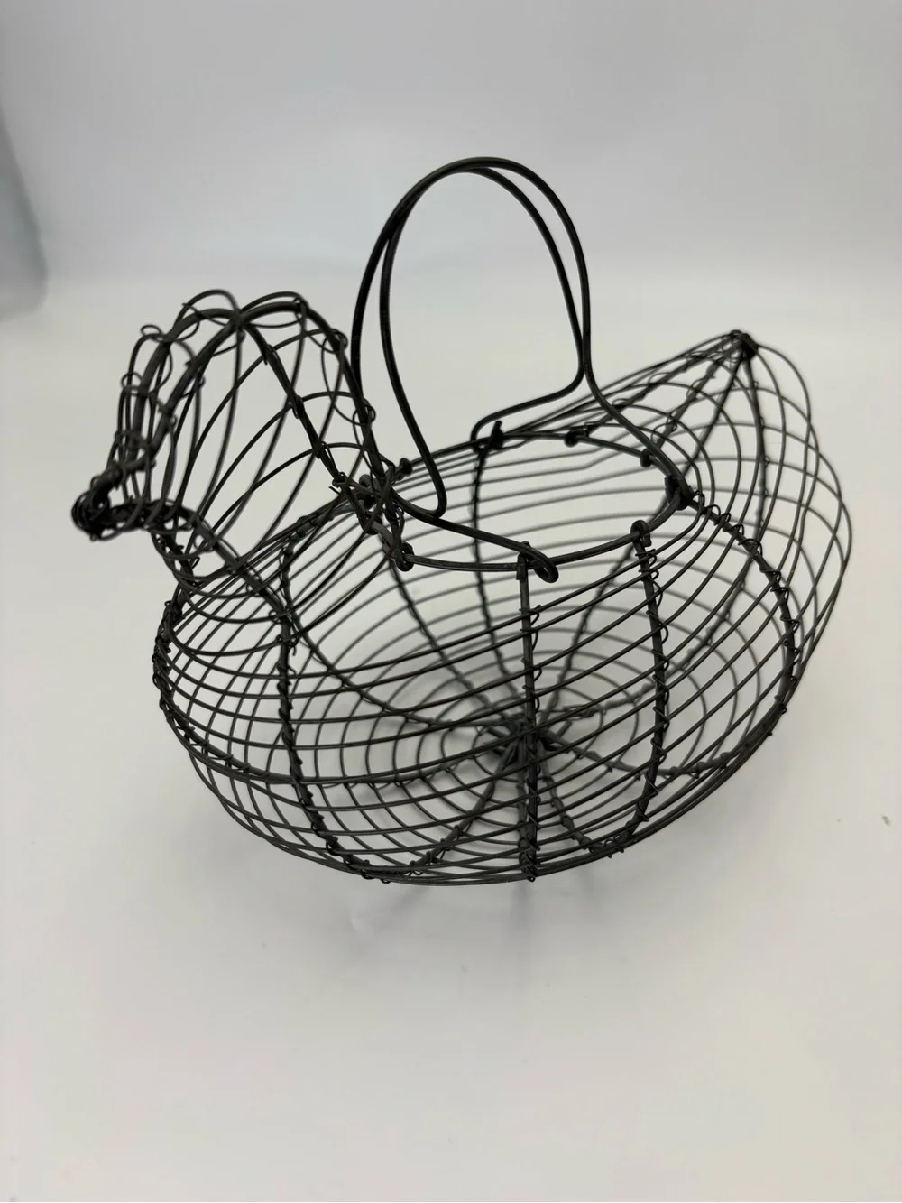 Decorative Wire Chicken Basket - Black